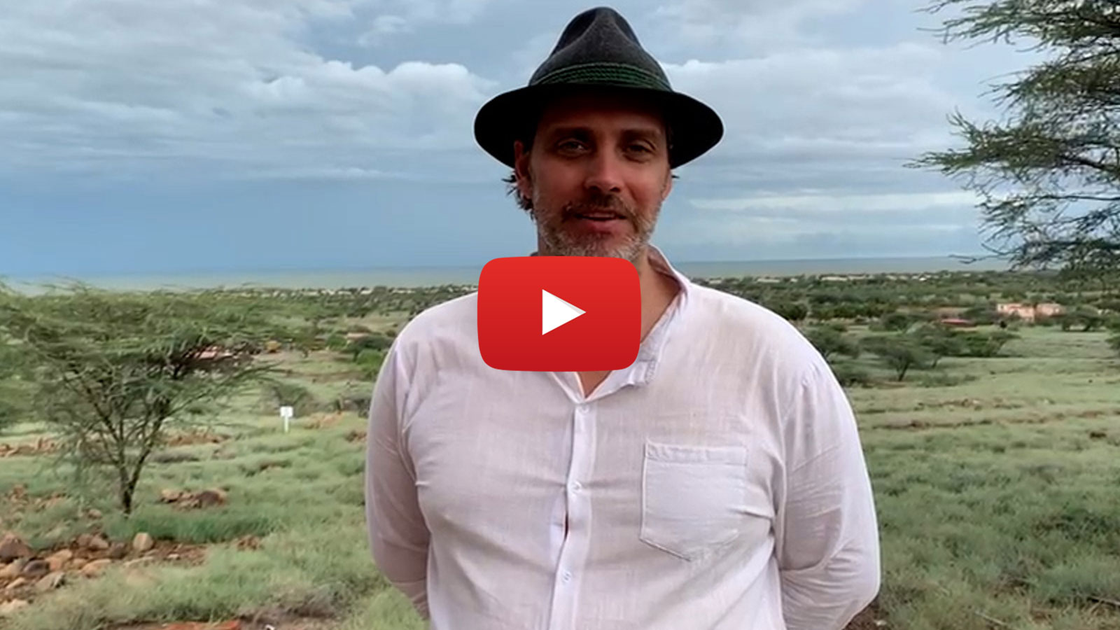 öffnet Youtube-Video von missio München in neuem Fenster: Ludwig Prinz von Bayern wendet sich darin an die Spenderinnen und Spender, die den Bau der Kirche auf dem IT-Campus der Learning Lions ermöglicht haben