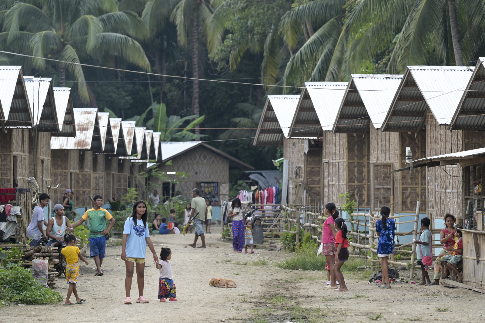 Philippinen, Mindanao, Kidapawan, NGO ICON-SP Inter-Cultural Organizations’ Network for Solidarity & Peace,  ein Netzwerk aus Christen, Muslimen und Indigenen, setzt sich für die Rechte der indigenen Bevölkerung ein, Siedlung Caritas-IDP-Peace Village San Vincente für durch Landraub vertriebene Indigene des Bagobo Tagabawa tribe