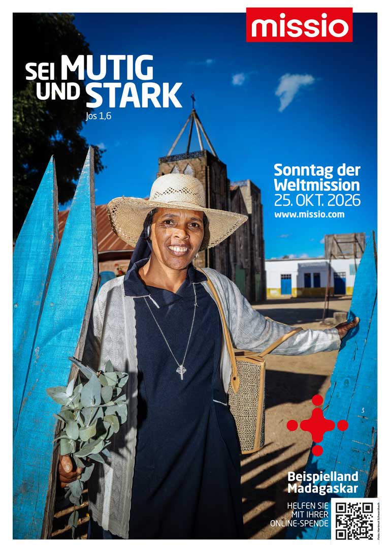 Das Plakat zum Weltmissionsmonat 2026: Eine Ordensschwester aus Madagaskar 