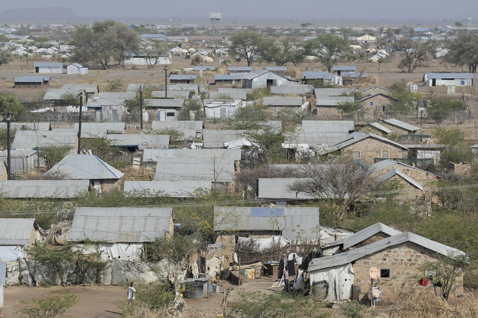 Blick auf Wellblechhütten des Flüchtlingslagers Kakuma in Kenia. Foto: Jörg Böthling.