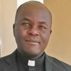 Pater Vincent Muhindo, Leiter des Nationalen Großen Seminars St. Paul Kinyamasika in Uganda.